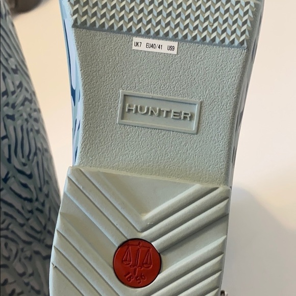 Hunter turquoise printed size 7 rain boots - Picture 10 of 11